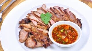 Grilled Pork Neck with Jaew Sauce - ภาพที่ 1
