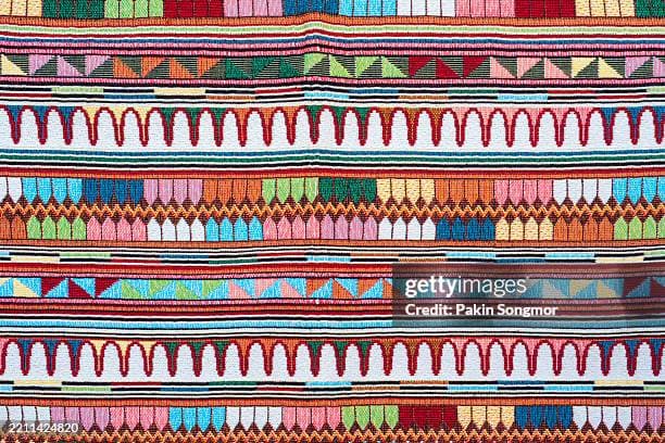 ผ้าพันคอผ้าไหมไทย