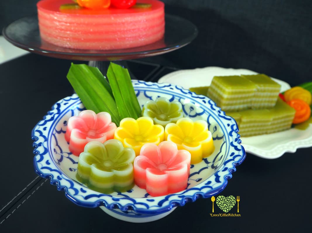 ขนมชั้น (กล่อง 9 ชิ้น) - ภาพที่ 1
